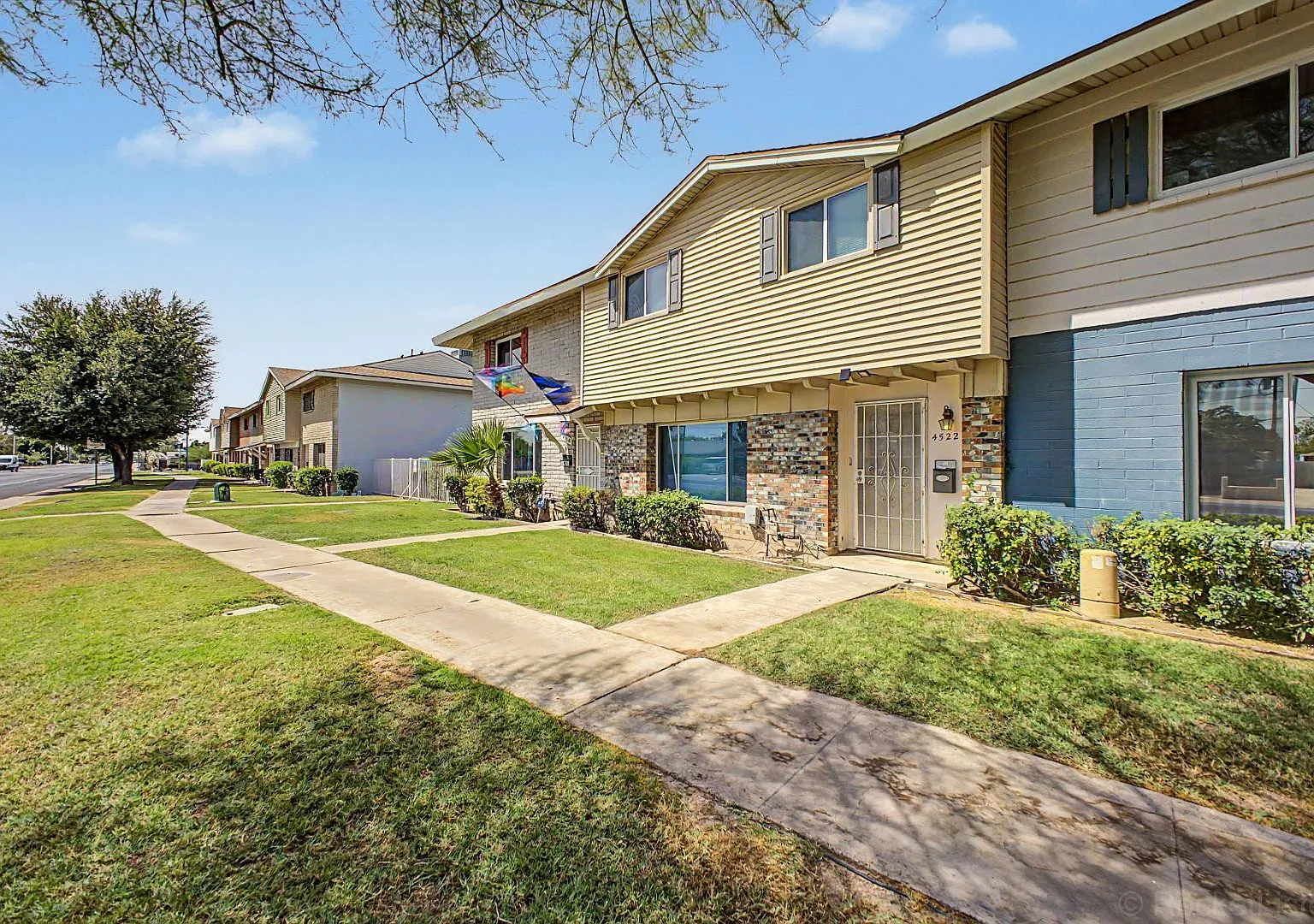 3 bed, 2.5 bath, 1584 sqft, $1,800 — Photo 3