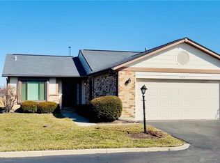 105 Wren Wood Ct, Englewood, OH