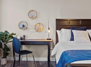 7187 Manchester Rd, Saint Louis, MO 63143