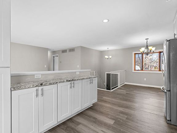 5th image of 8221 Millfield Ct