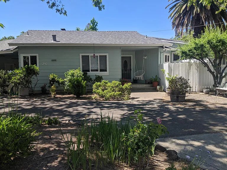 7 Arch Way — Photo 3