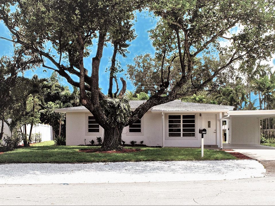 1st image of 124 NW 22nd St