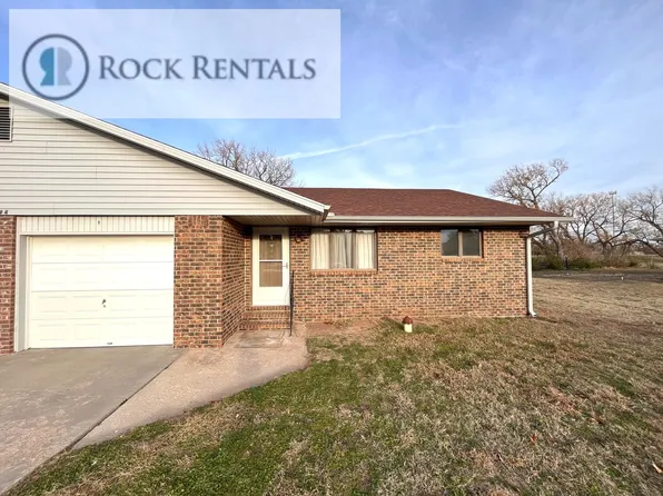 1504 Aurora Dr, Hutchinson, KS 67501