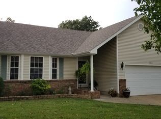 2012 Bluebird Dr, Webb City, MO 64870