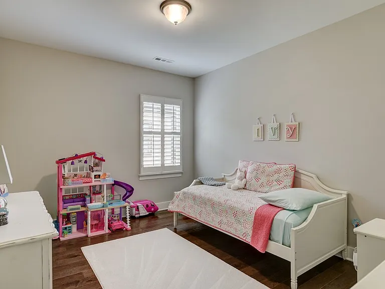 604 Sire Ave — Photo 14