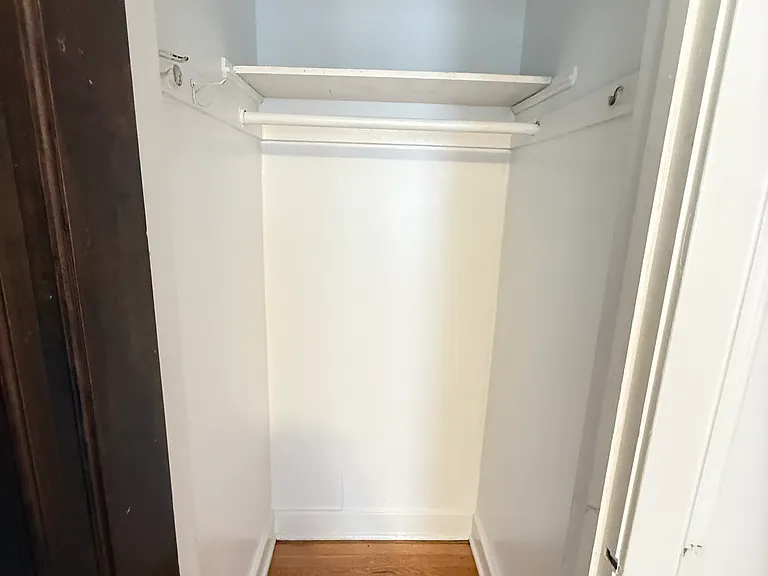 5542 N Artesian Ave #1B — Photo 7