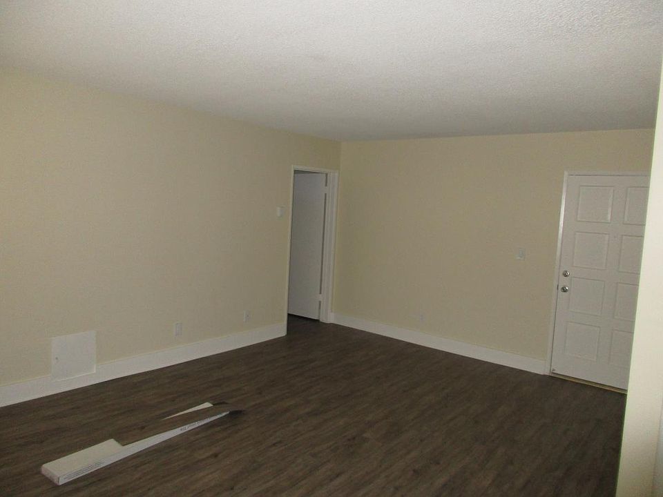 1st image of 11927 Kiowa Ave APT 3