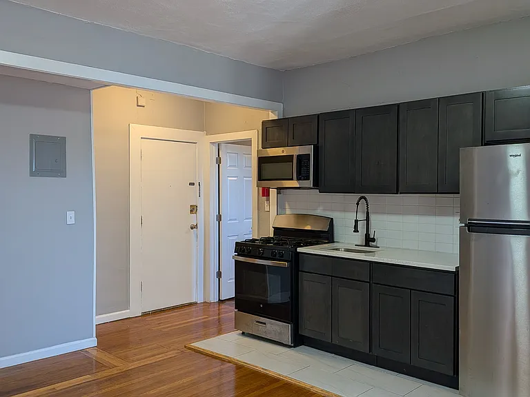 753-758 Jersey Ave #4 — Photo 22
