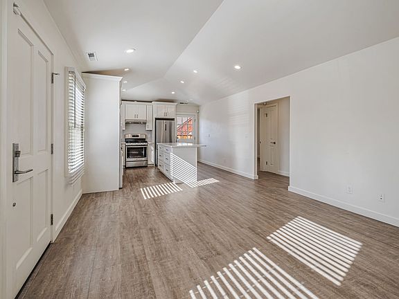 5-web-or-mls-148-34th-ave_09112025