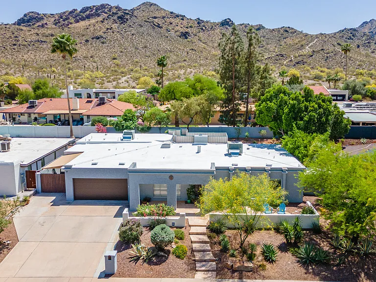 3351 E Las Rocas Dr — Photo 2