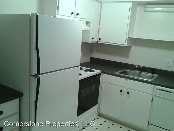 5th image of 1499 Hawkins St APT 2