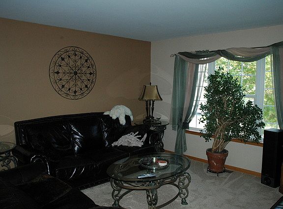 3rd image of 1620 Orchard Ct