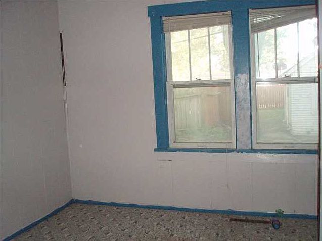 2nd image of 1312 Douglas Rd