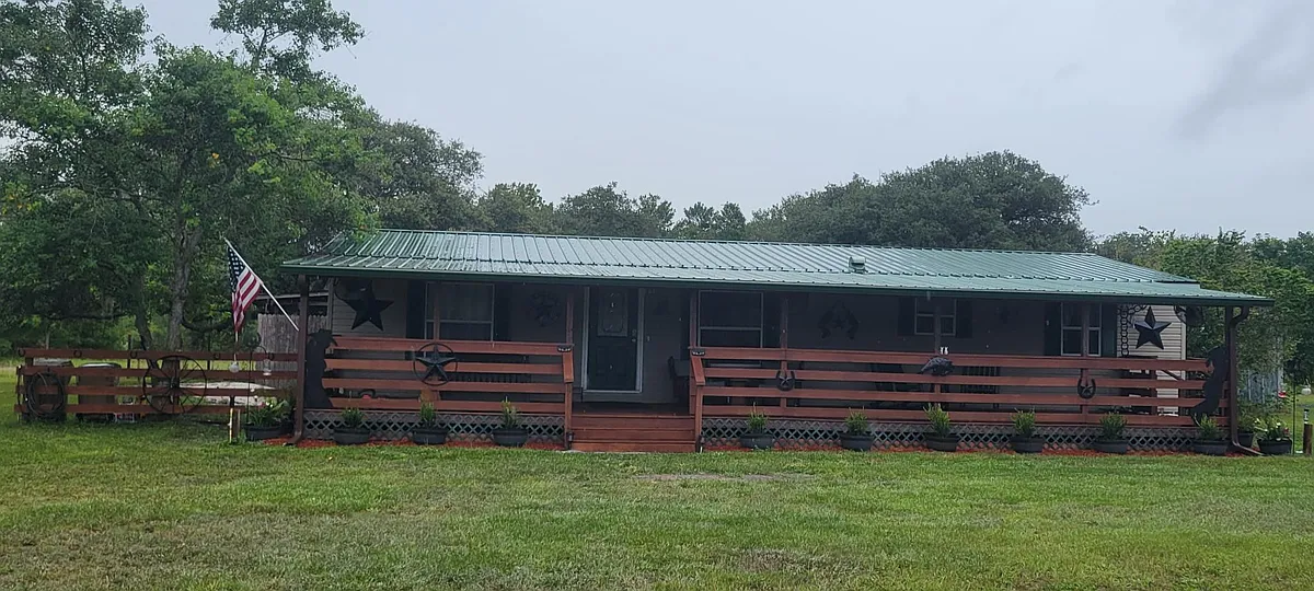 Building Photo - 39750 Anchor Ave