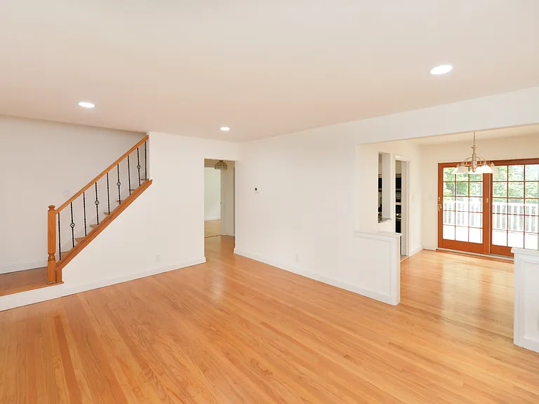 10 Remington Rd — Photo 4