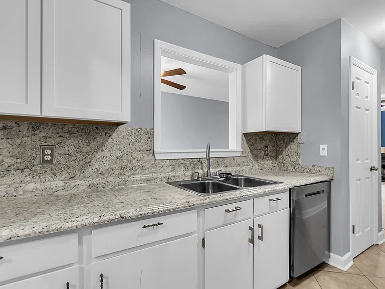 206 Pine Shadow Dr — Photo 15