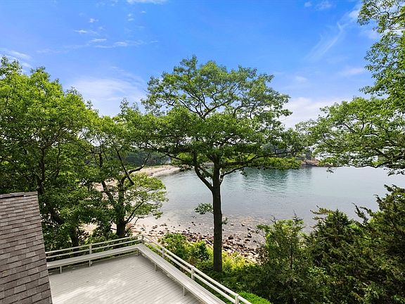 2nd image of 23 Ocean St