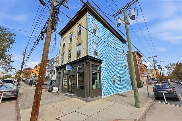 1st image of 76 Bowers St