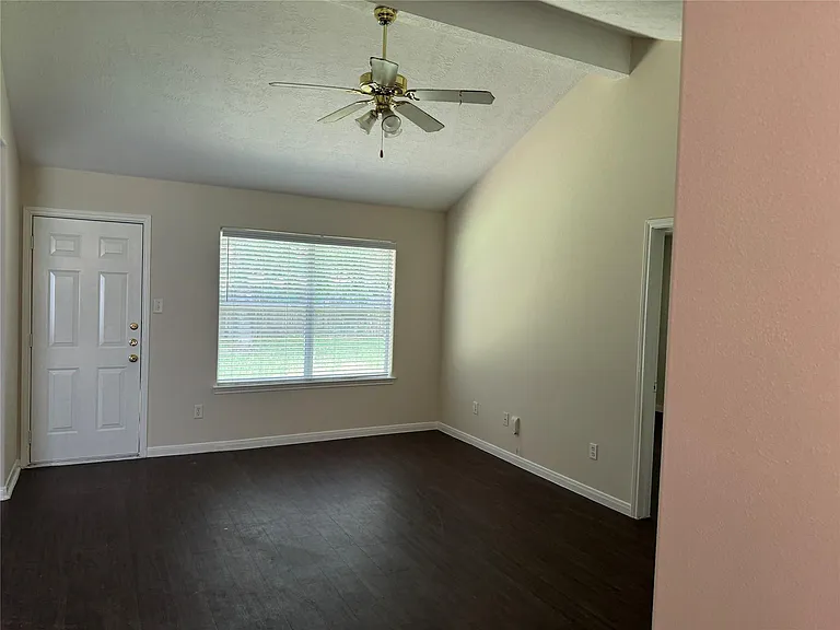 16310 Long Valley Ct — Photo 5
