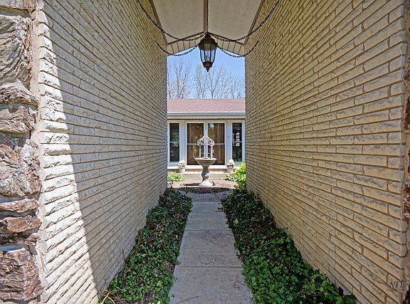 4th image of 26923 N Greenview Dr