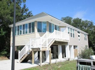 123 Illinois St, Carrabelle, FL 32322