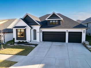 3738 E Woodhue St, Springfield, MO 65802
