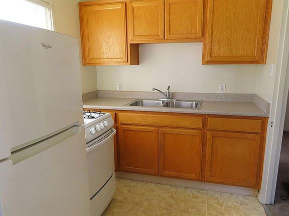 3rd image of 109 W Anapamu St APT 10