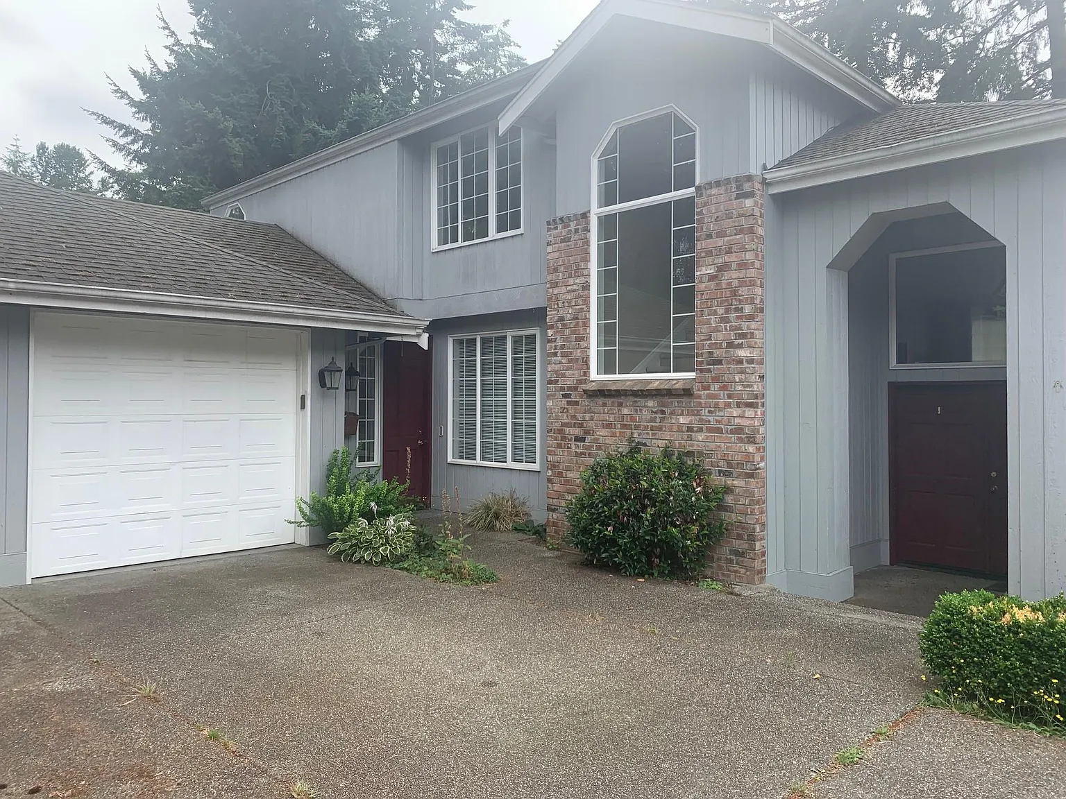 4 bed, 3.5 bath, 2553 sqft, $3,200 — Photo 1