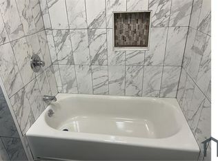 158 Willow St APT 1C, Yonkers, NY 10701