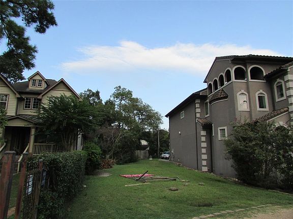 3rd image of 1220 Parkerhaven Ct