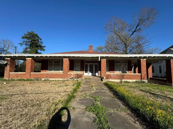 211 California Ave SW, Camden, AR 71701