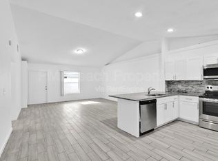 13900 Folkestone Cir, Wellington, FL 33414
