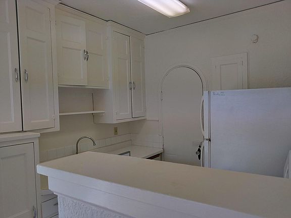 5th image of 2806 Xerxes Ave S APT 103