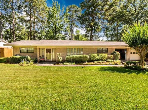 1113 Brookwood Dr, El Dorado, AR 71730