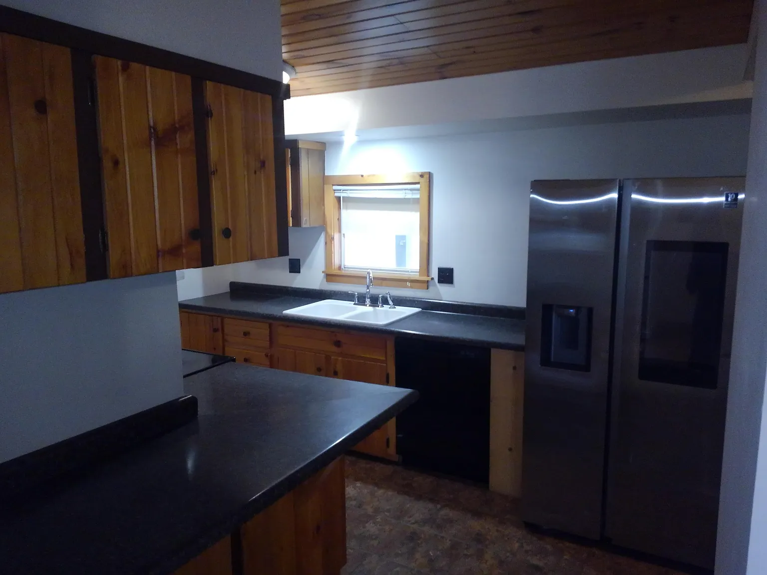 3 bed, 2000 sqft, $1,800 — Photo 4