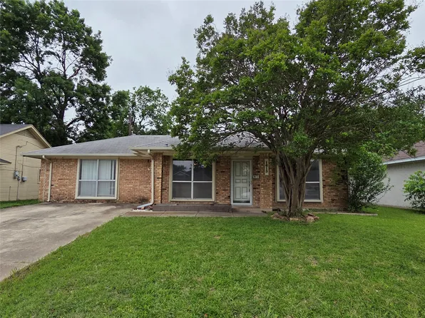1613 S Bent Tree Trl, Grand Prairie, TX 75052