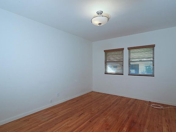 2nd image of 401 W Sierra Madre Blvd #2