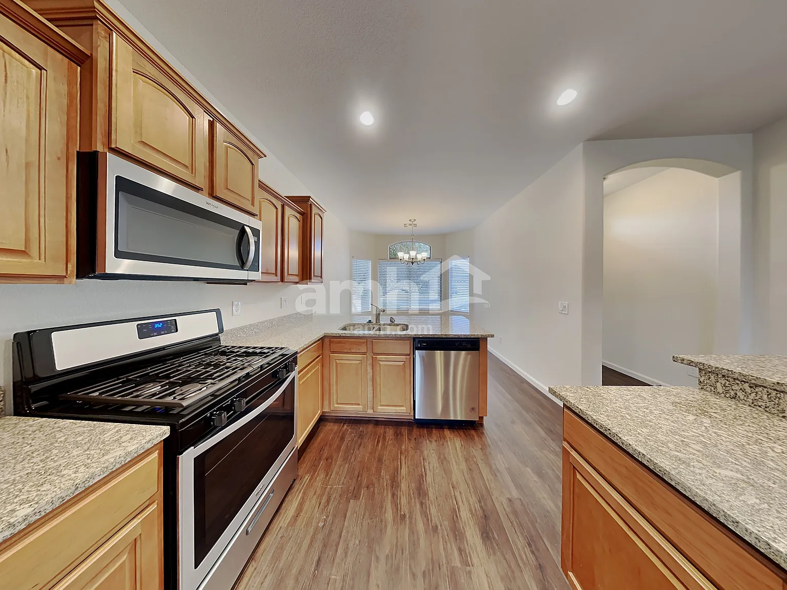 4 bed, 2.0 bath, 1540 sqft, $2,025 — Photo 4