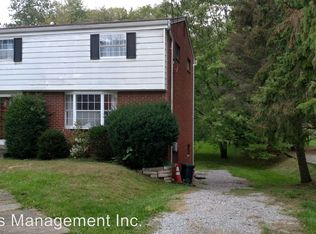 207 McKenzie Dr, Pittsburgh, PA