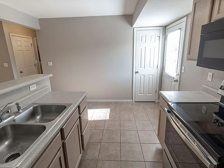 4013 Snowy Owl Dr — Photo 9