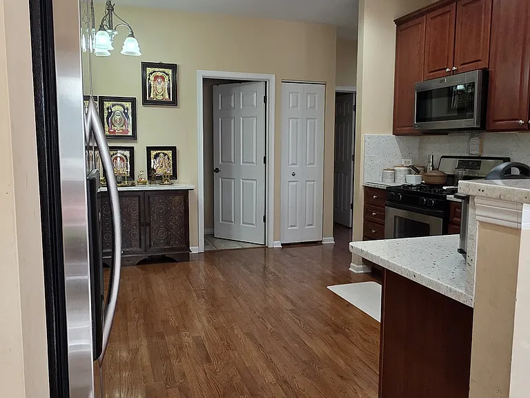 1212 Townes Cir — Photo 10