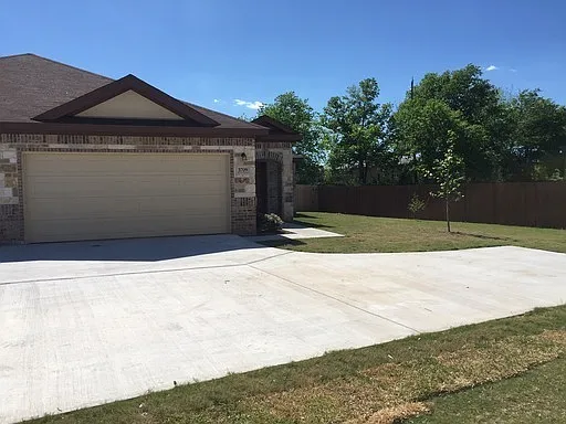 3723 Vista Cove Dr — Photo 11