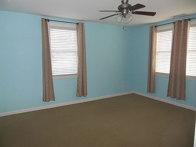 5th image of 600 N Broadway APT 1A