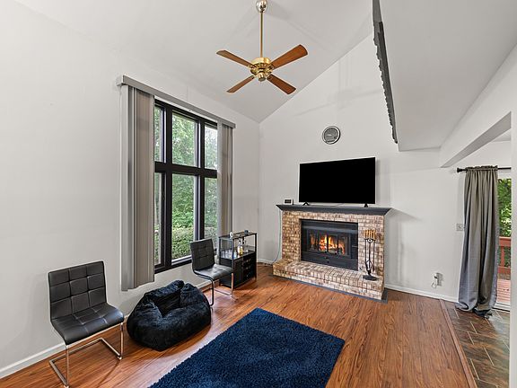 5th image of 603 Weatherwood Ln