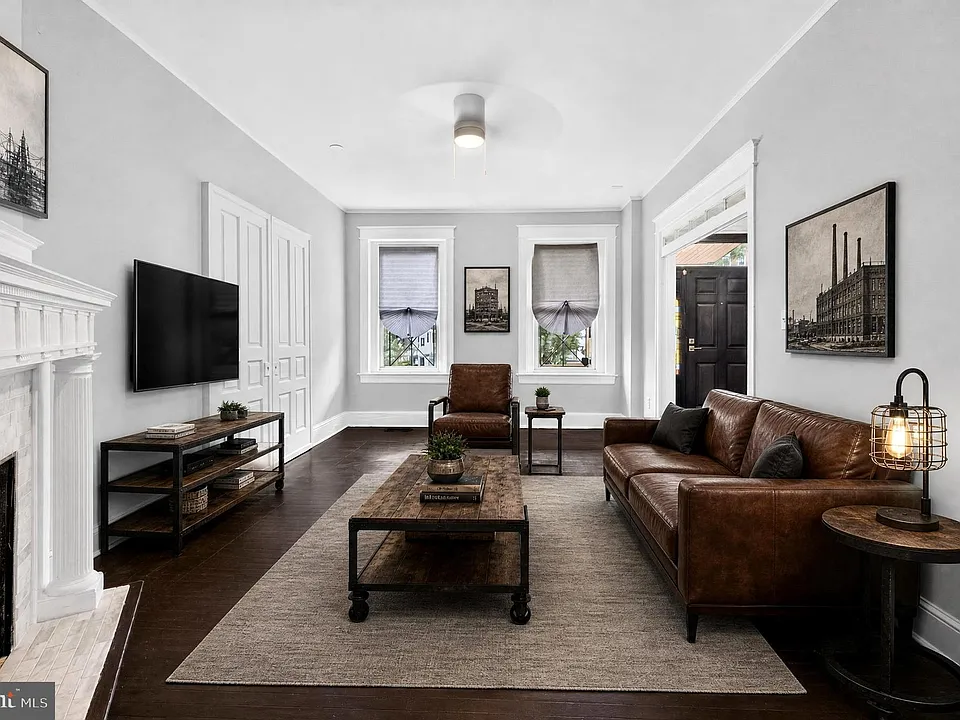 3015 13th St NW