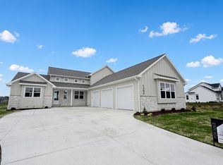 122 Beckerae Ct, Wrightstown, WI 54180