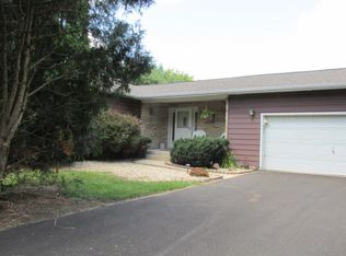 15902 E Rachel Ln, Davis Junction, IL 61020