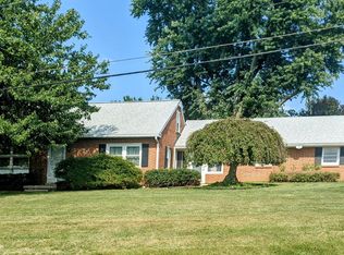 105 Harristown Rd, Paradise, PA 17562