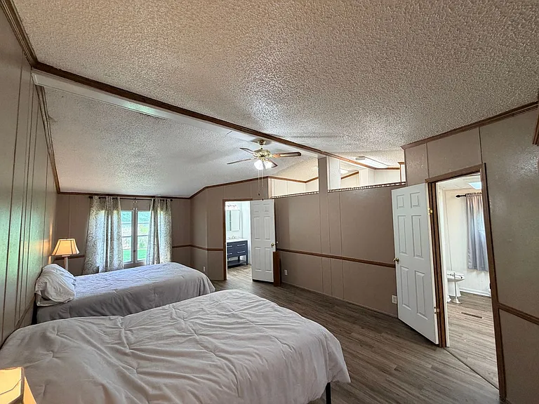 7810 W Lakeshore Dr — Photo 16