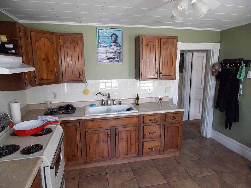202 Penn St #2